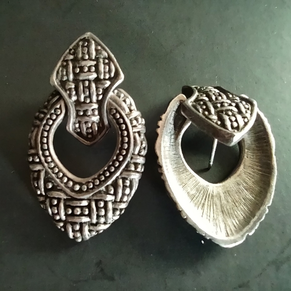 Vintage Silver Tone Ornate Weaving pattern Door Knocker Stud Earrings 1"-1.75" - Picture 2 of 5